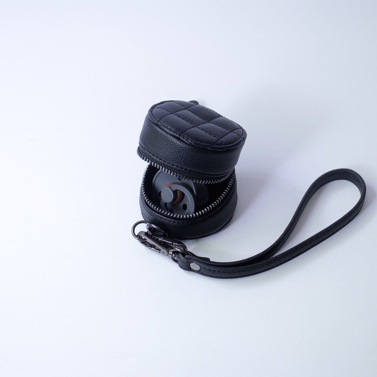 Kaia Baby Bag Pacifier Case - Matte Black